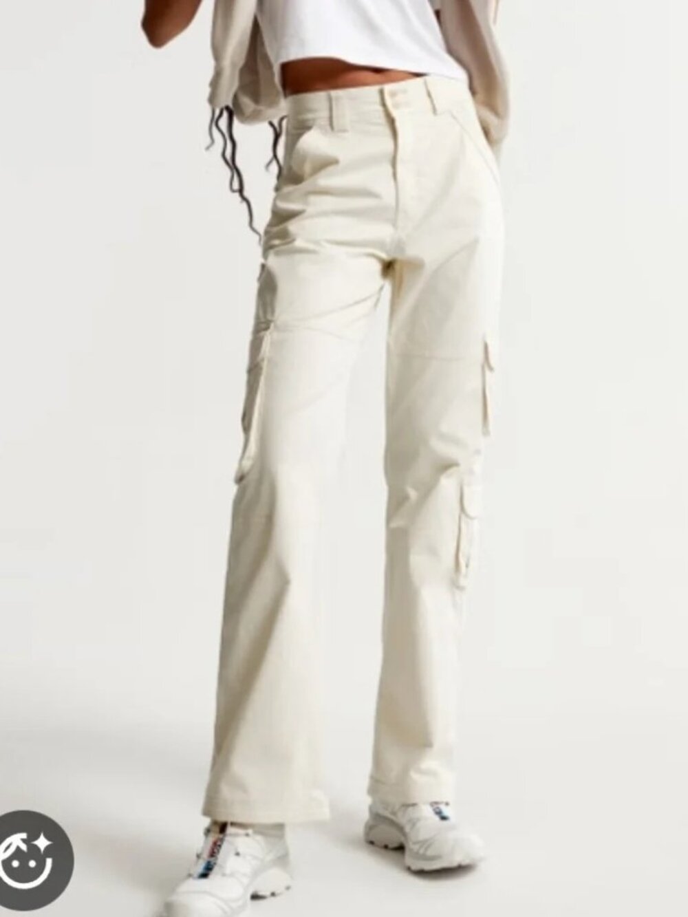 Abercrombie & Fitch Curve Love Relaxed Cargo Pants - Size 27 - Cream